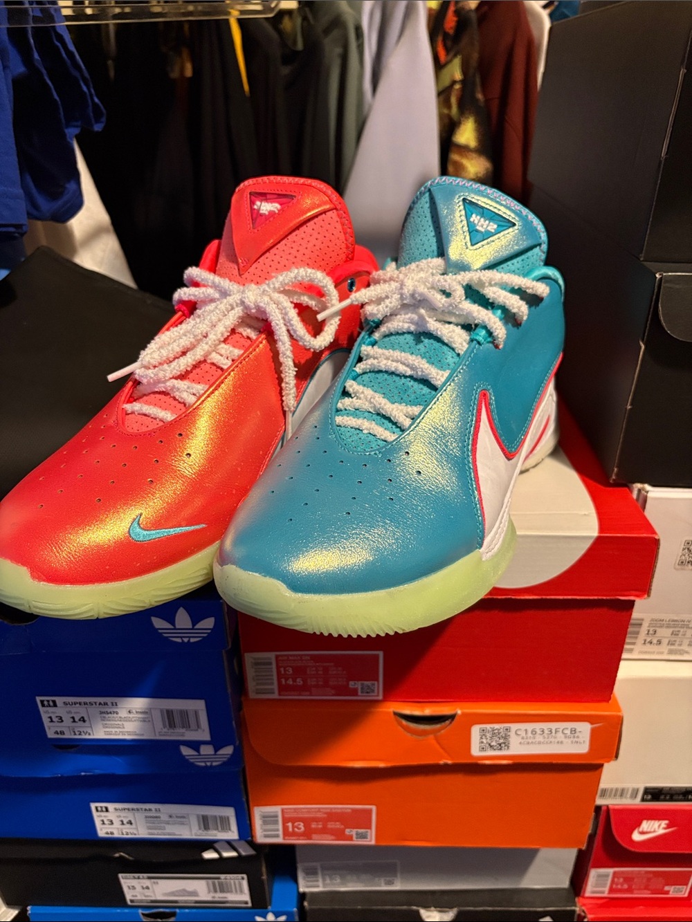 Nike LeBron 22 Xmas.